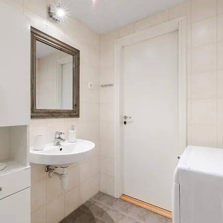 Apartment Airhome - Old Town View 2 *