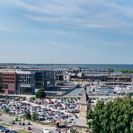 Airhome - Old Town View 2 Апартаменты *